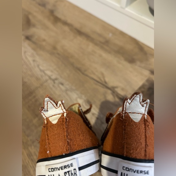 Toddler size 9 All Star 🦊 Converse sneakers - Picture 7 of 9